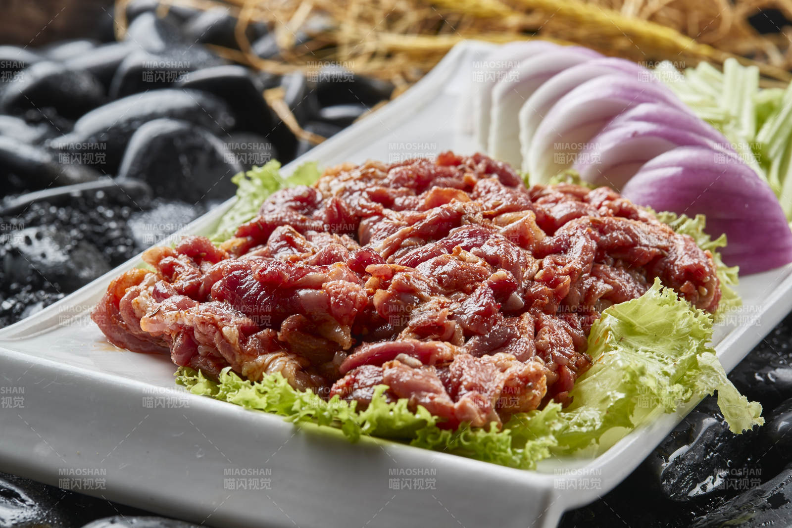 烤肉食材腌渍极品牛五花肉图片