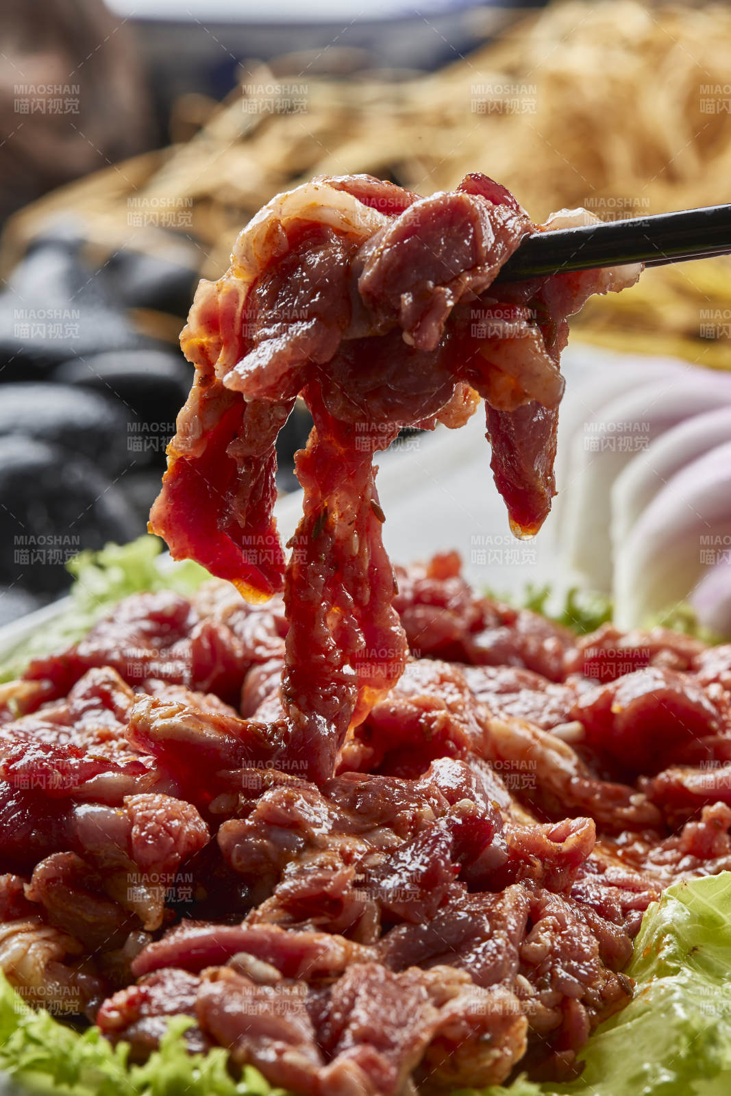 烤肉食材腌渍极品牛五花肉图片