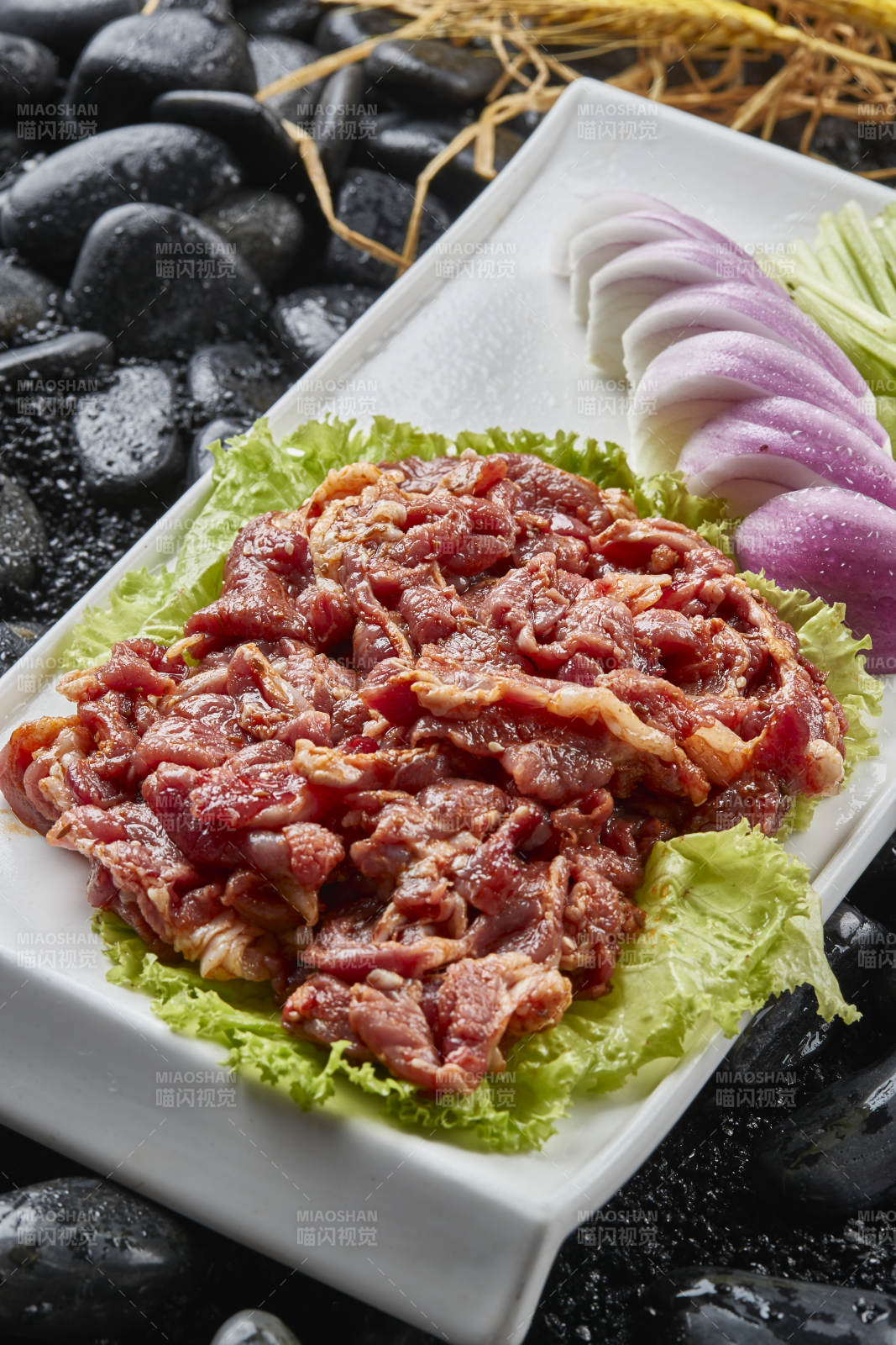 烤肉食材腌渍极品牛五花肉图片