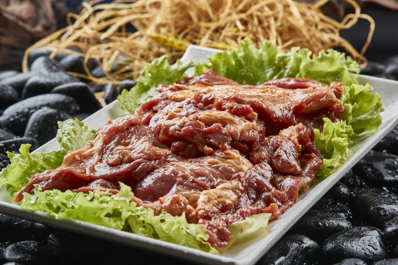 烤肉食材腌渍极品牛五花肉图片