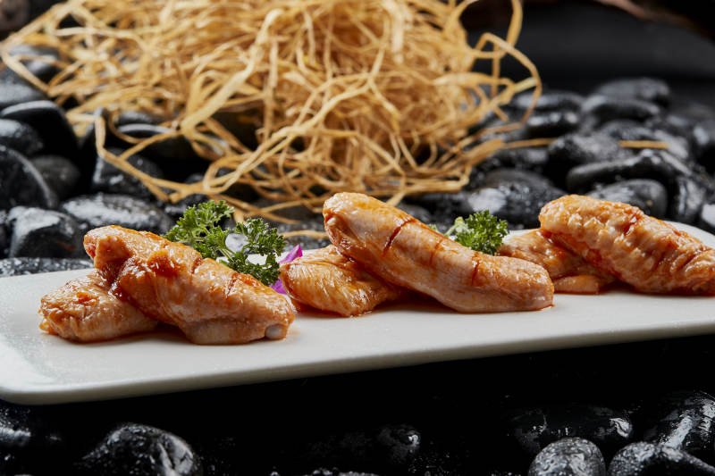 烤肉食材香辣生腌鸡翅中图片