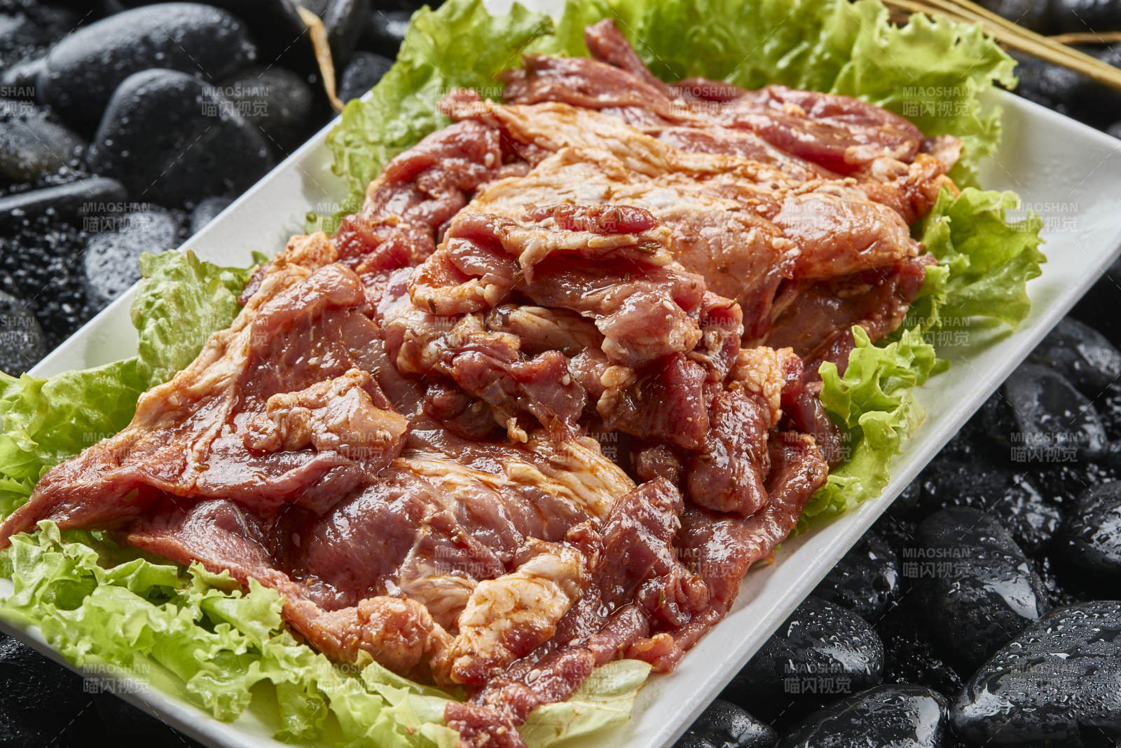 烤肉食材腌渍极品牛五花肉图片