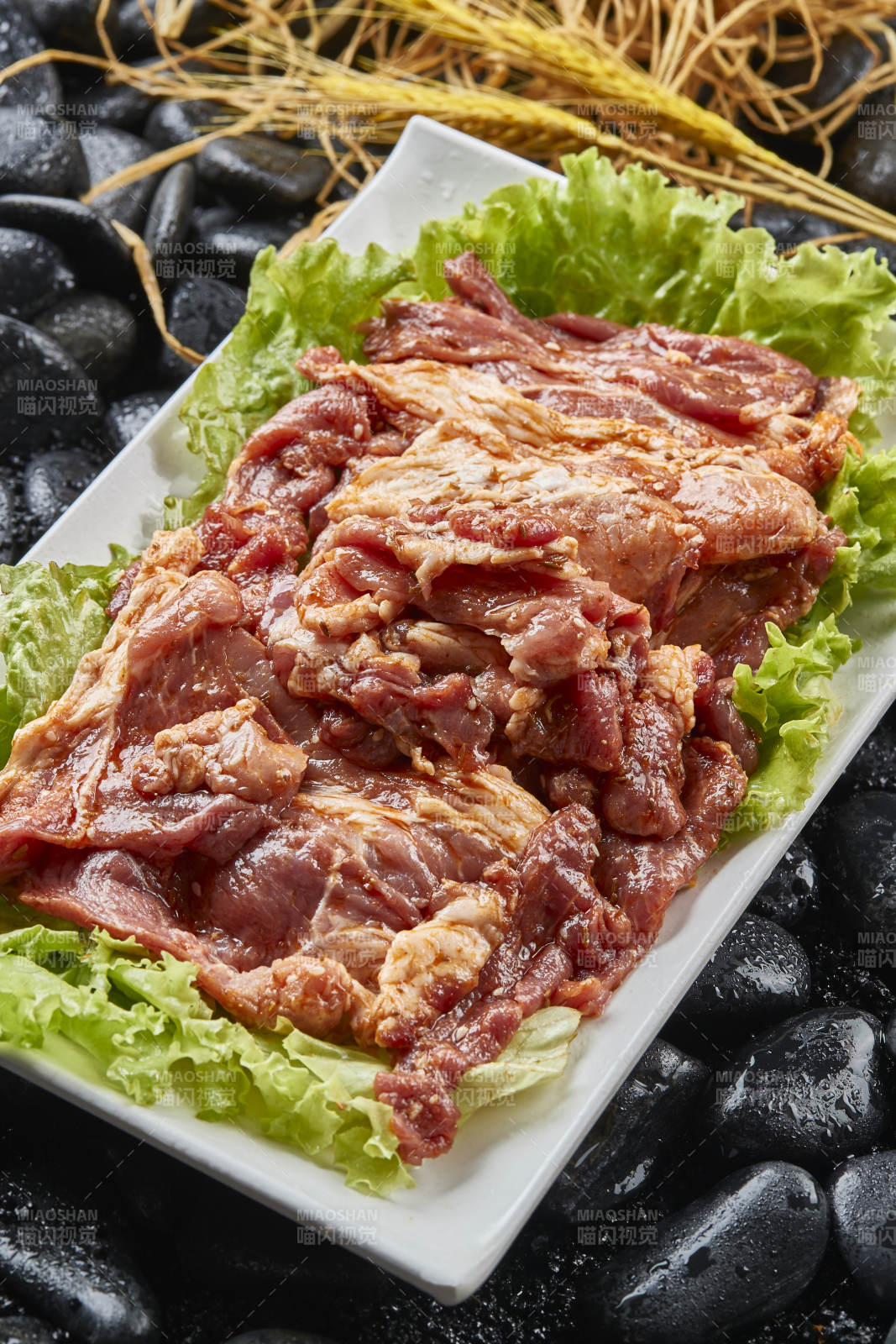 烤肉食材腌渍极品牛五花肉图片