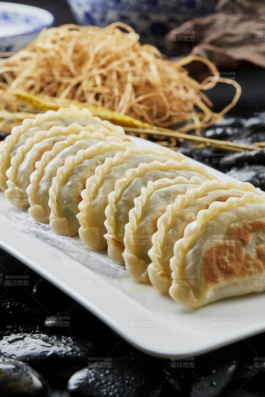 面点主食香煎韭菜鸡蛋馅素盒子图片