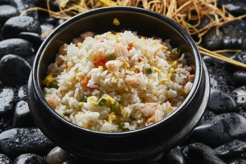 韩式虾仁石锅拌饭图片