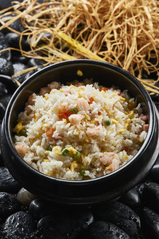 韩式虾仁石锅拌饭图片
