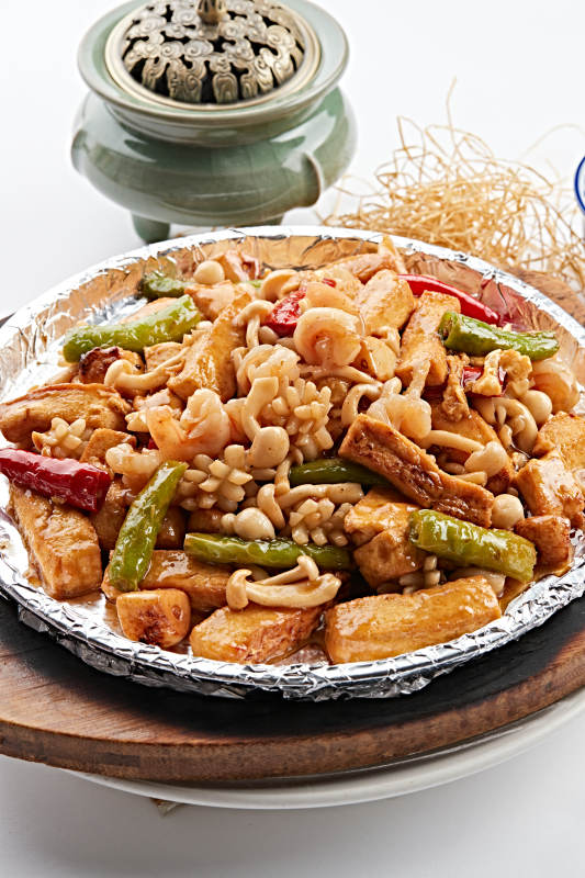 锡纸铁盘装的铁板什锦海鲜汇图片