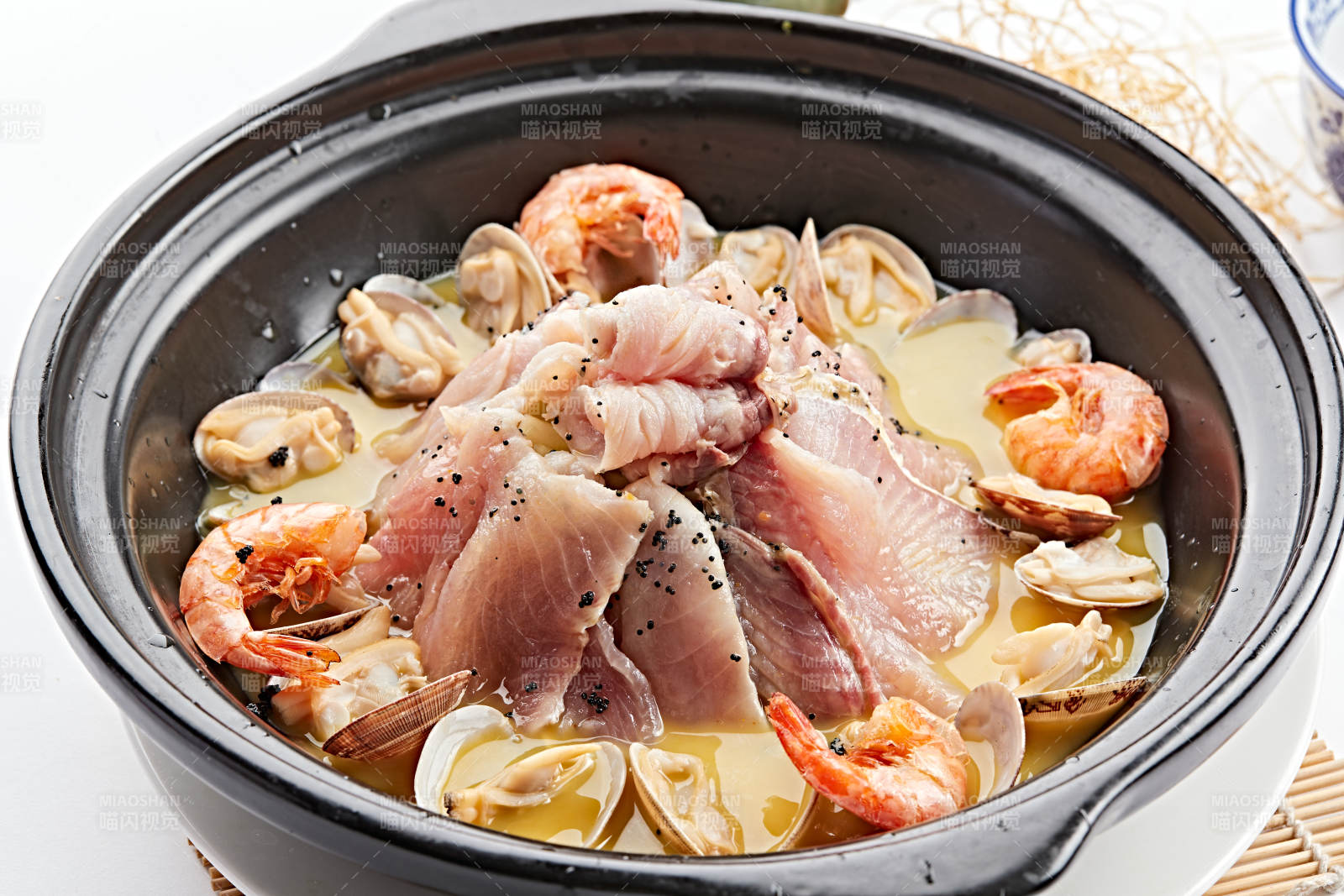 什锦砂锅海鲜汇图片