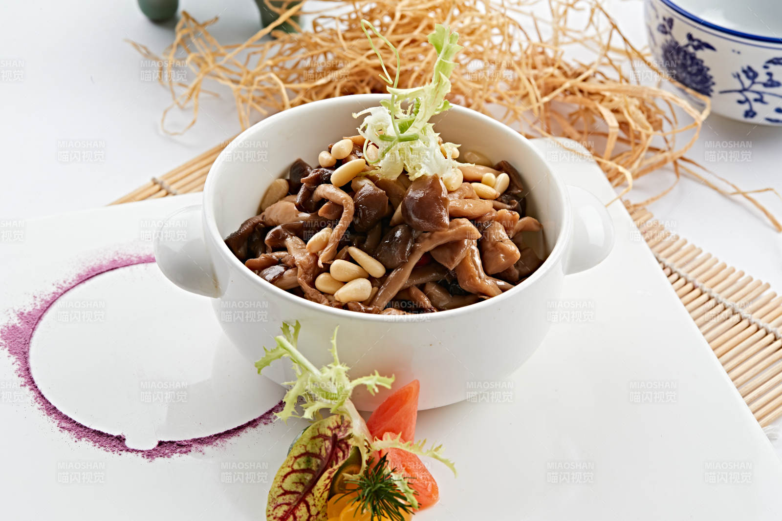 松子仁凉拌山珍菌图片