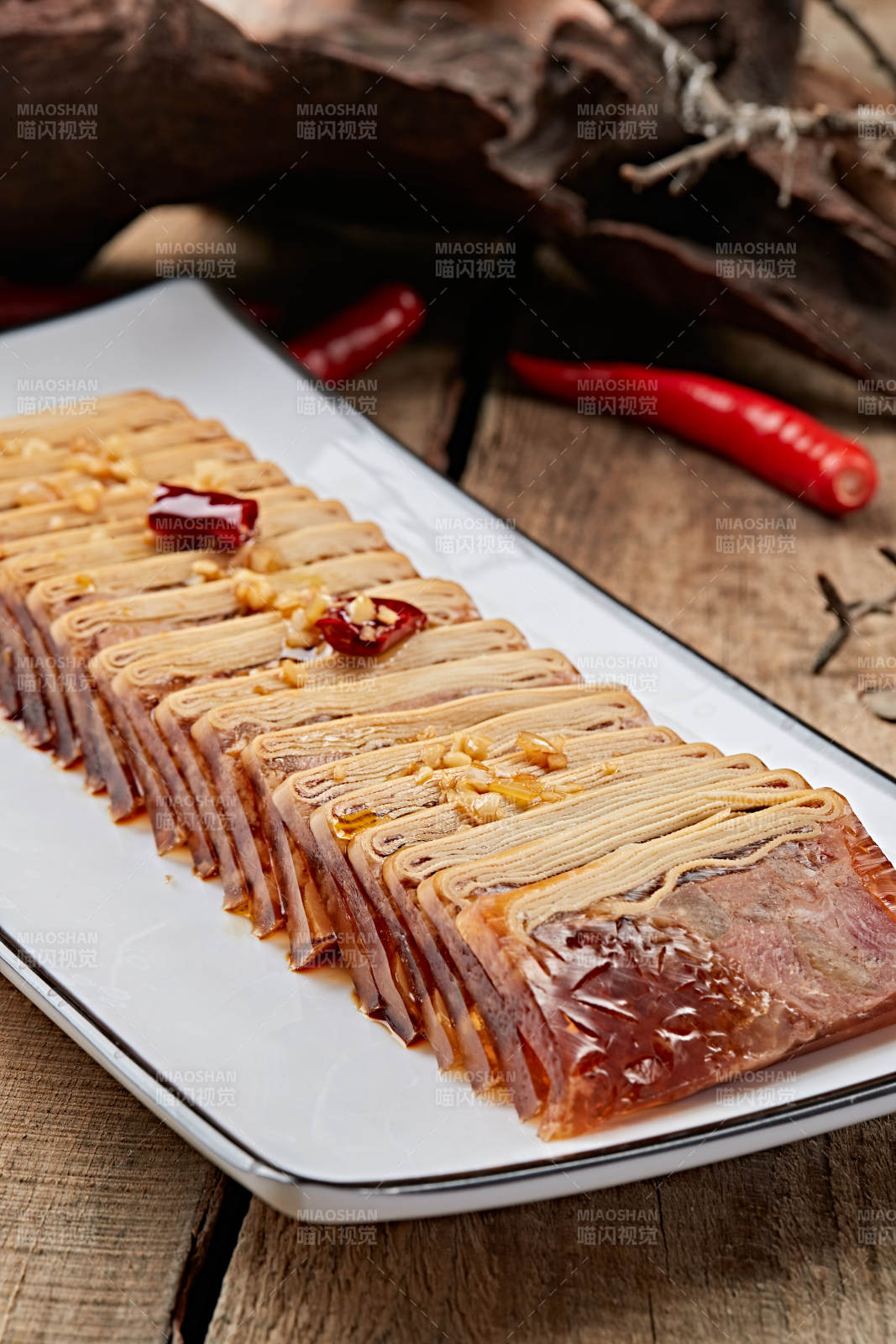 豆皮肘花猪皮冻图片