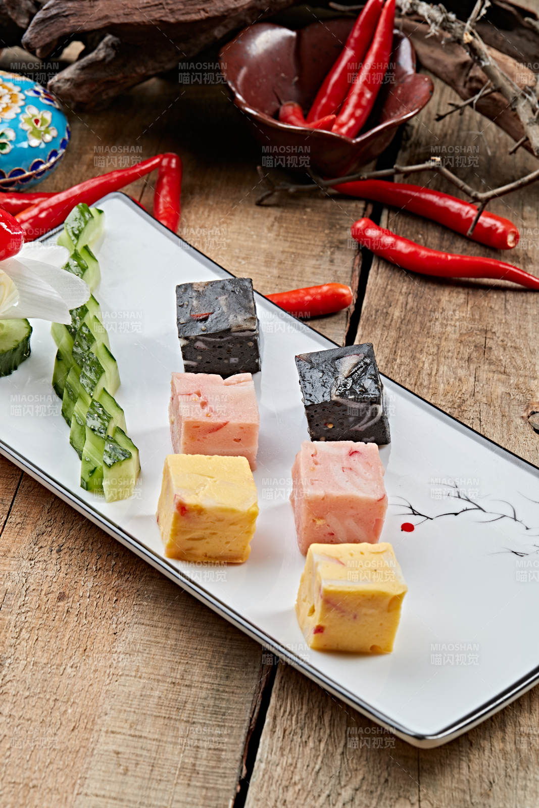 火锅食材三色鱼豆腐图片