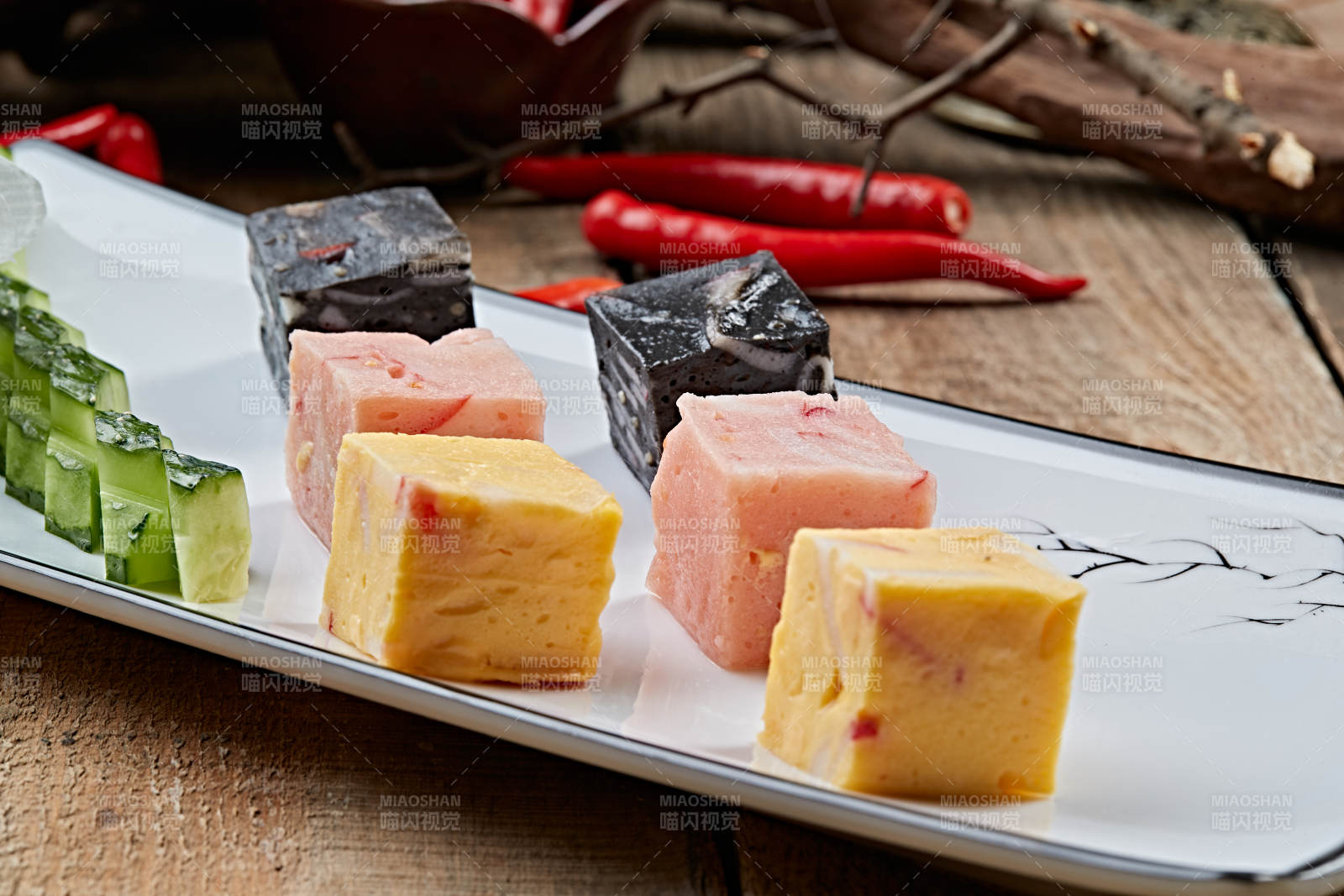 火锅食材三色鱼豆腐图片