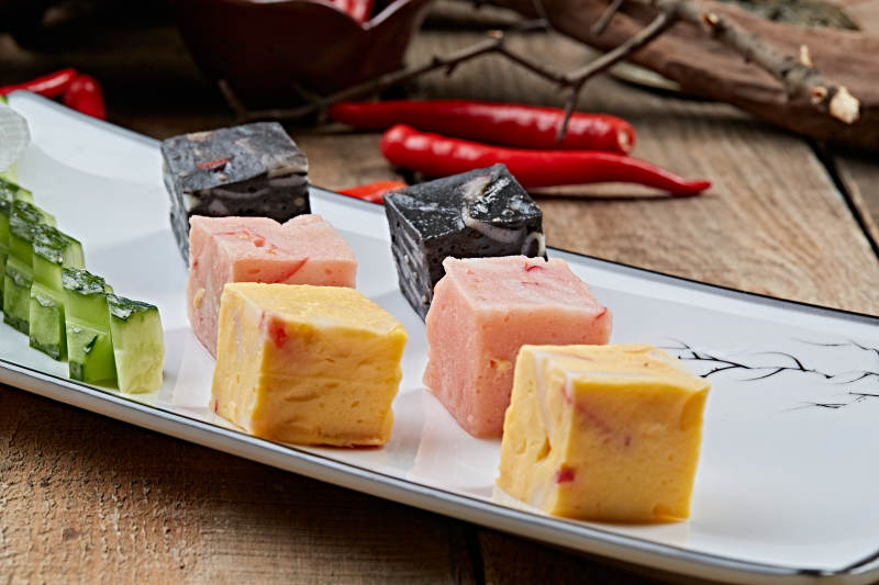 火锅食材三色鱼豆腐图片