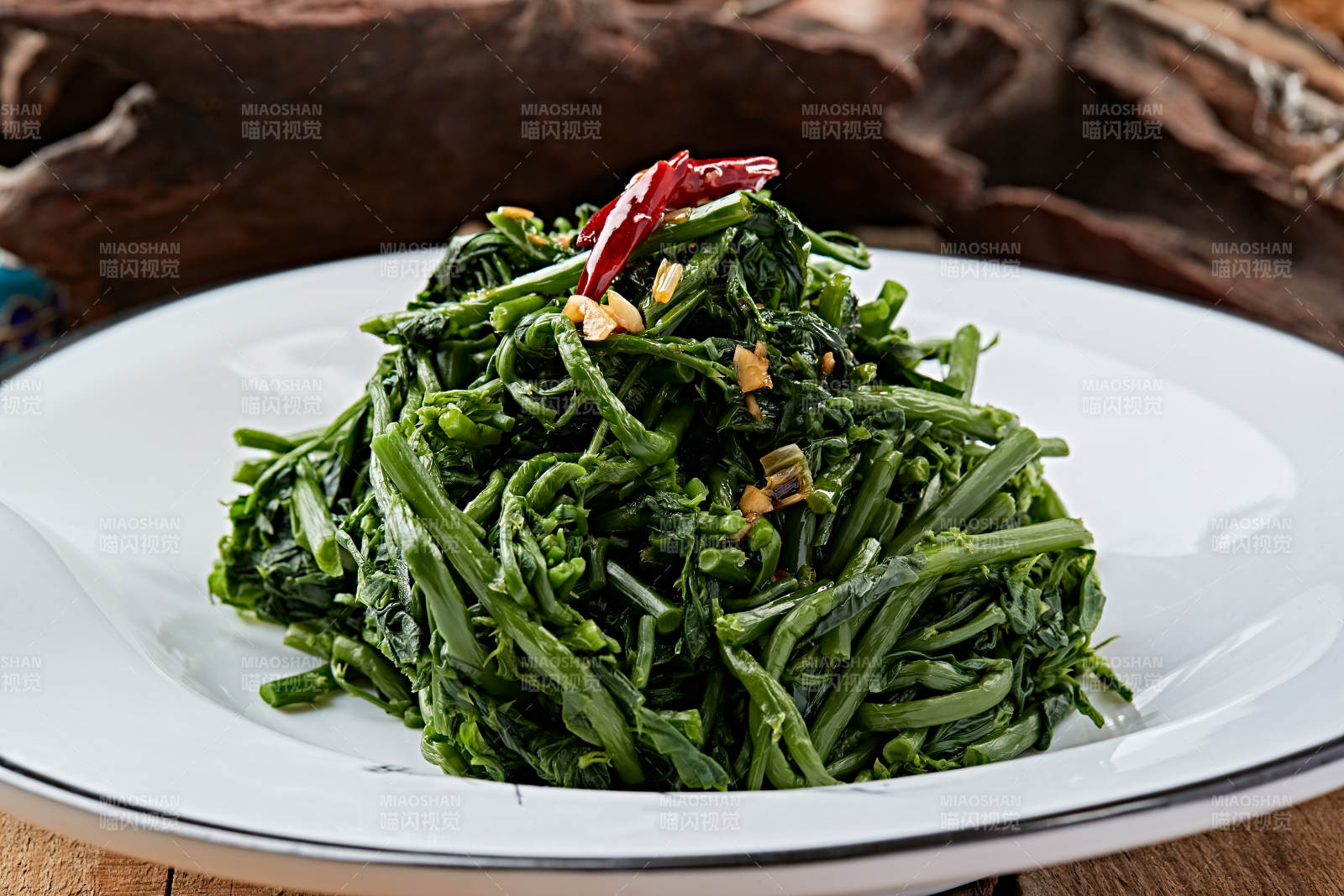 美味凉拌蕨菜图片