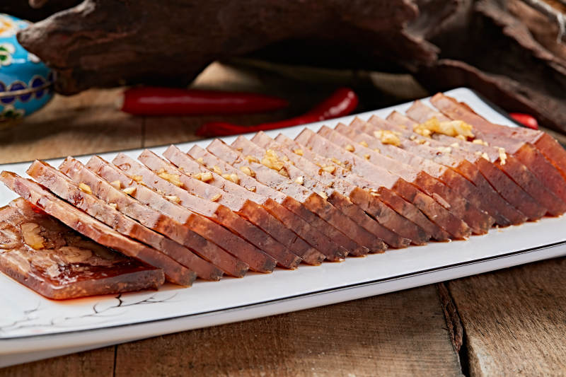 桃仁猪肘皮冻切片图片