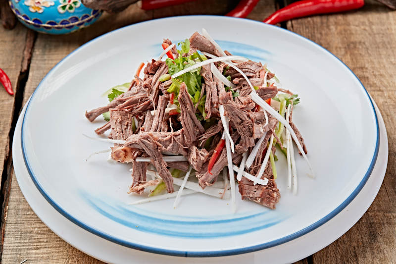 手撕小驴肉图片