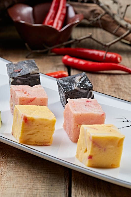 火锅食材三色鱼豆腐图片