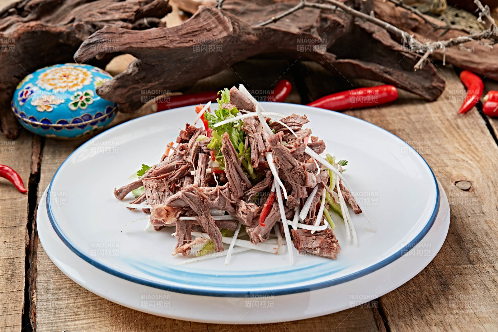 手撕小驴肉图片