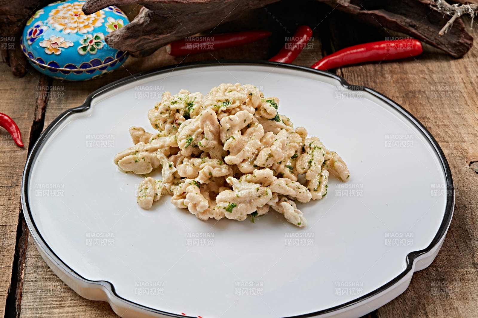 鲜山葵酱醸桃仁图片