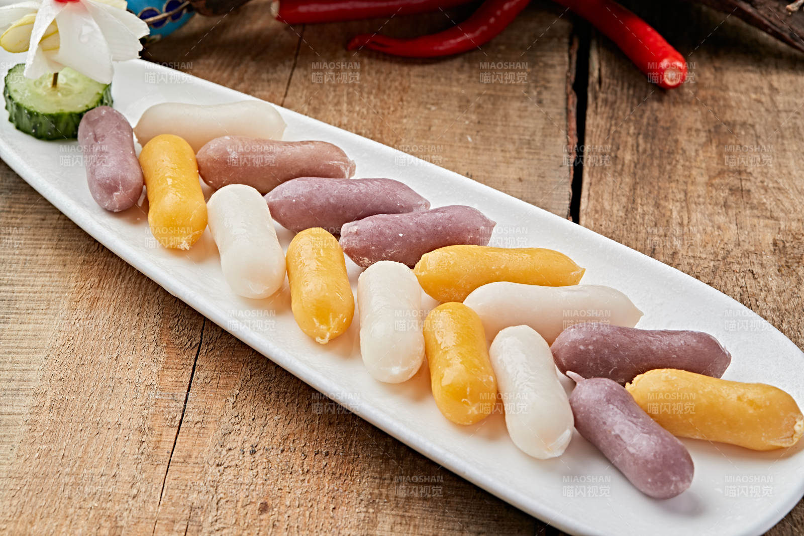 火锅食材彩色韩式年糕条图片