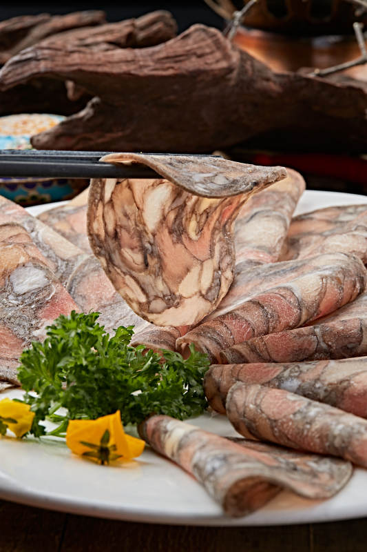 火锅食材乌鸡肉片图片