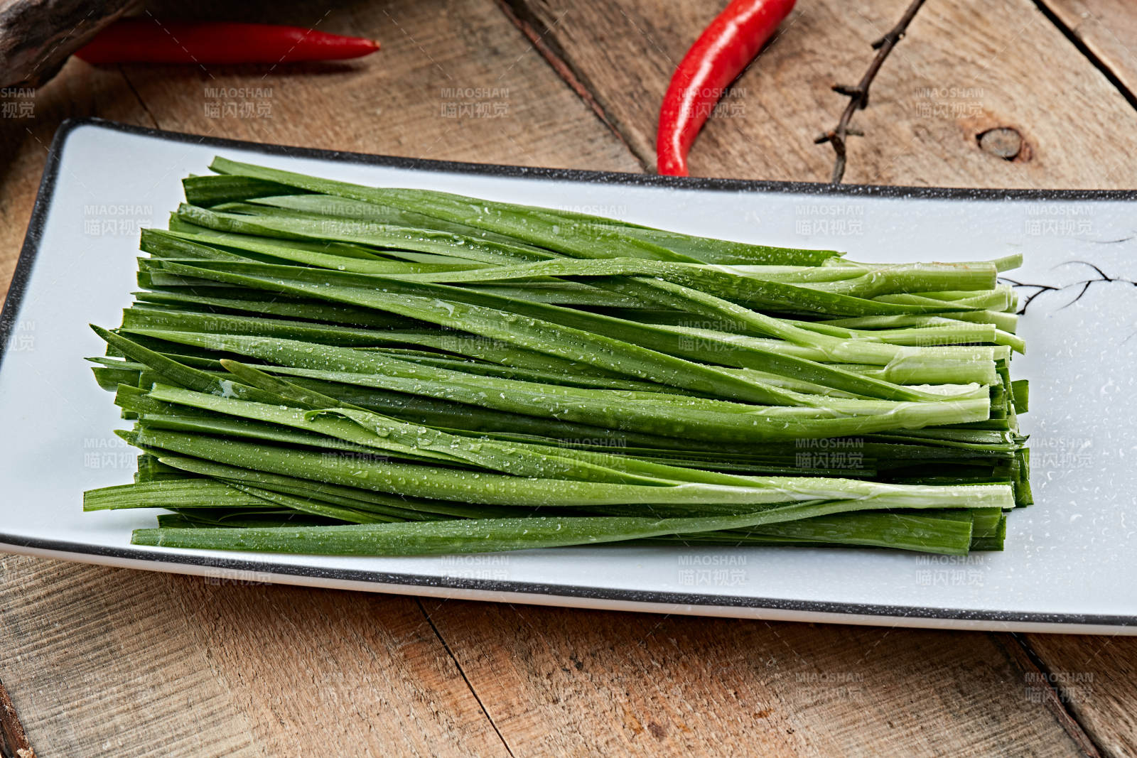 火锅涮肉食材鲜韭菜图片