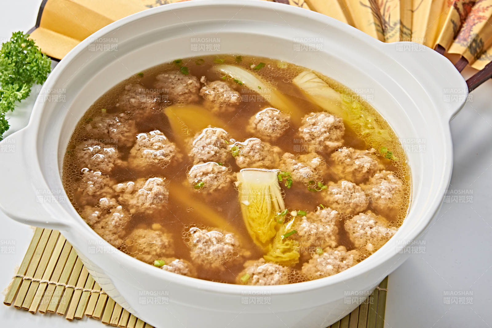 砂锅鸡汤丸子娃娃菜图片