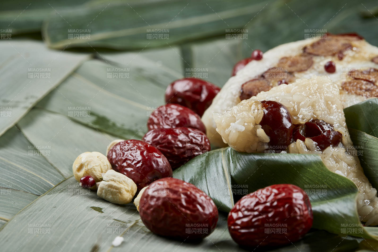 端午节的粽子和原材料图片