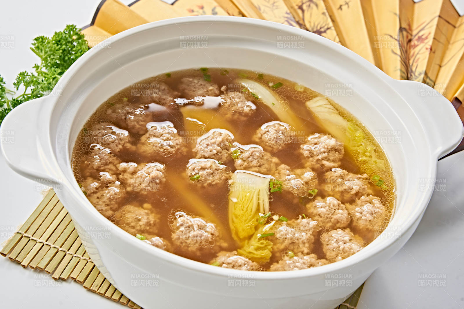 砂锅鸡汤丸子娃娃菜图片