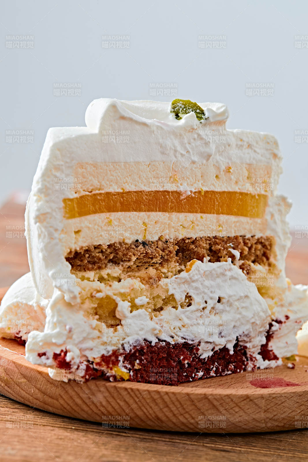 鲜水果奶油多层夹心蛋糕图片