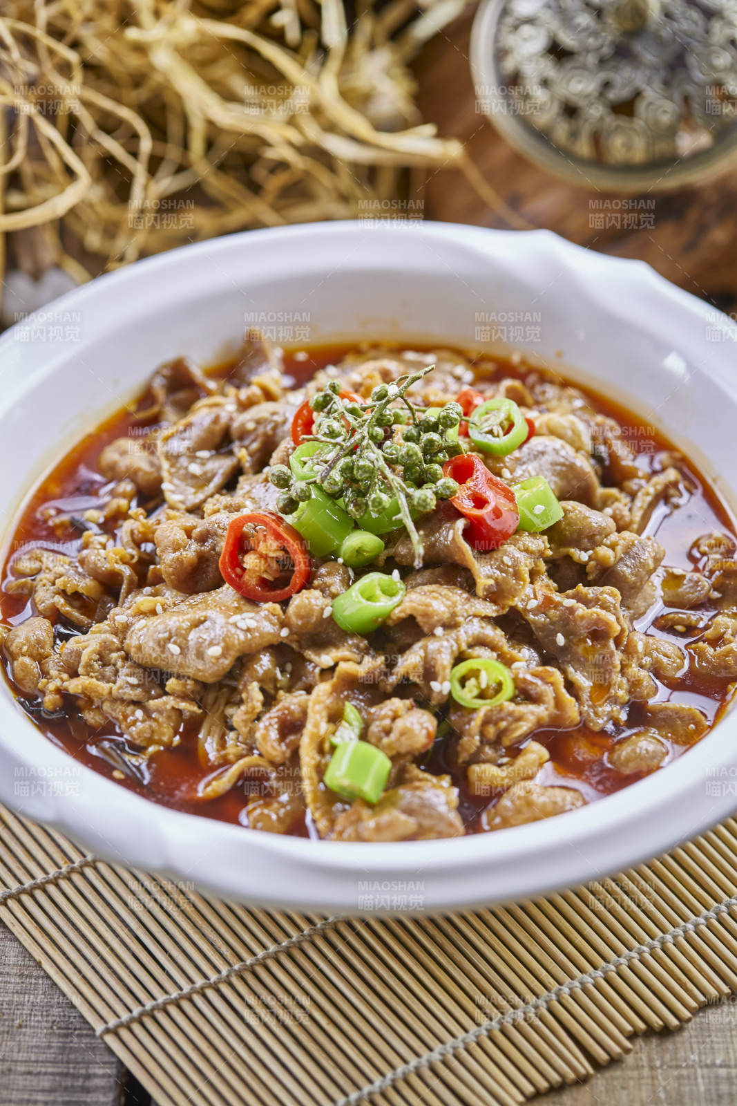 藤椒水煮牛肉图片