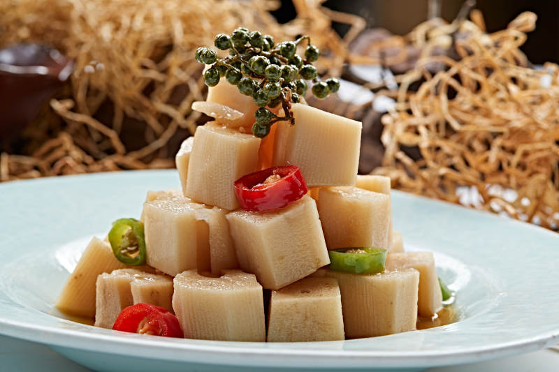 藤椒香辣泡椒藕块图片