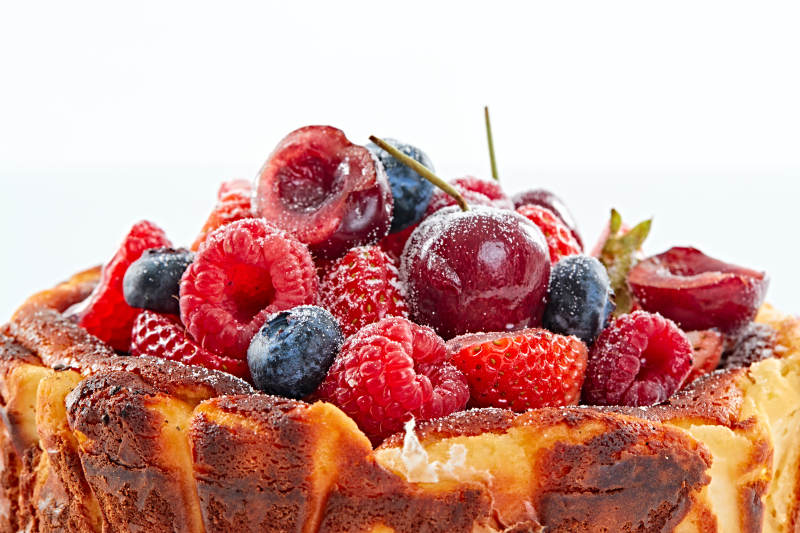 巴斯克芝士风暴鲜果乳酪蛋糕图片