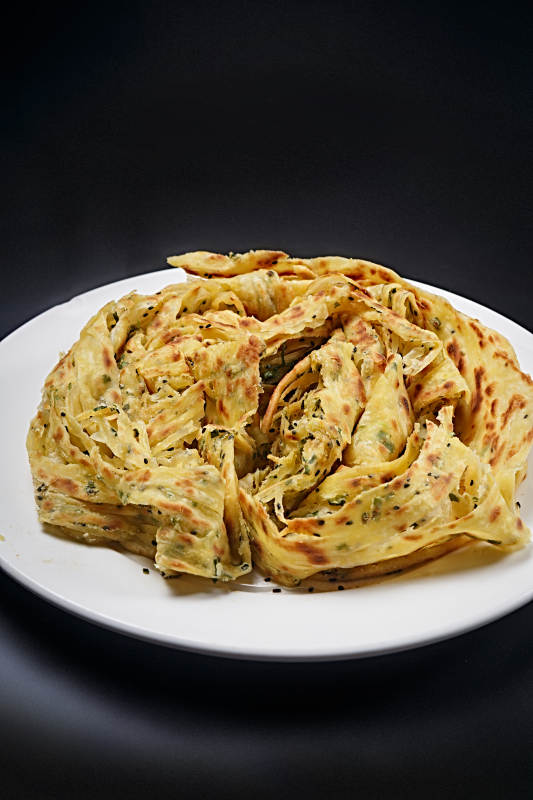 传统美食葱油饼图片