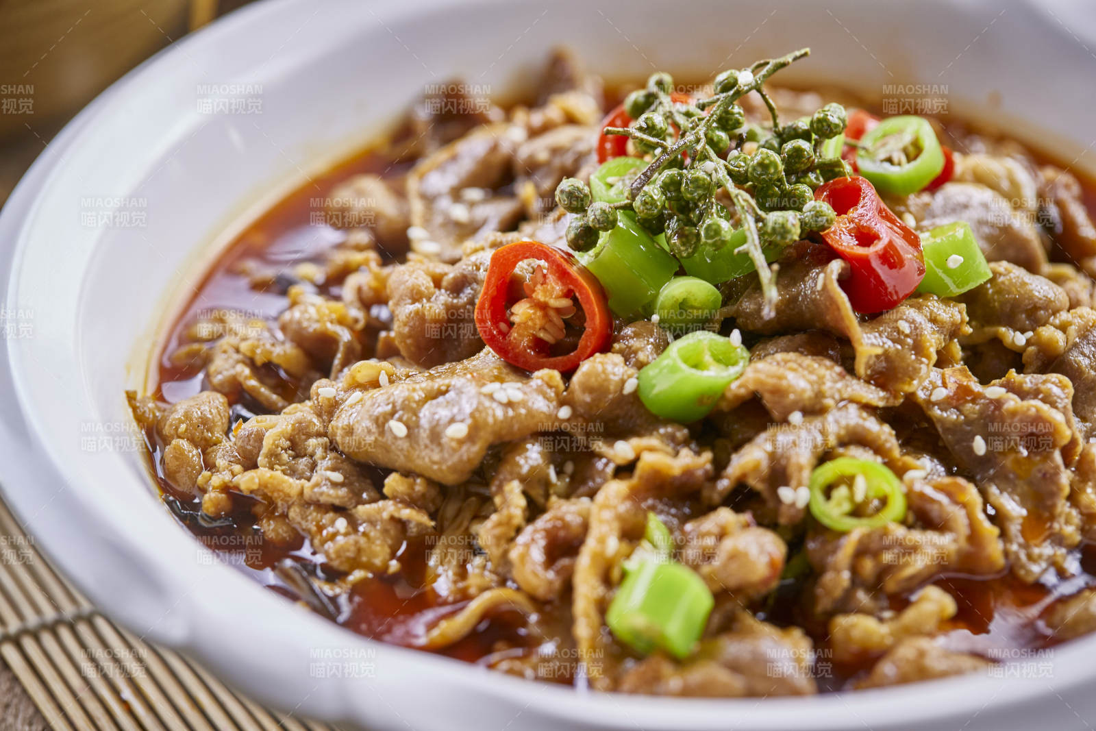 藤椒水煮牛肉图片