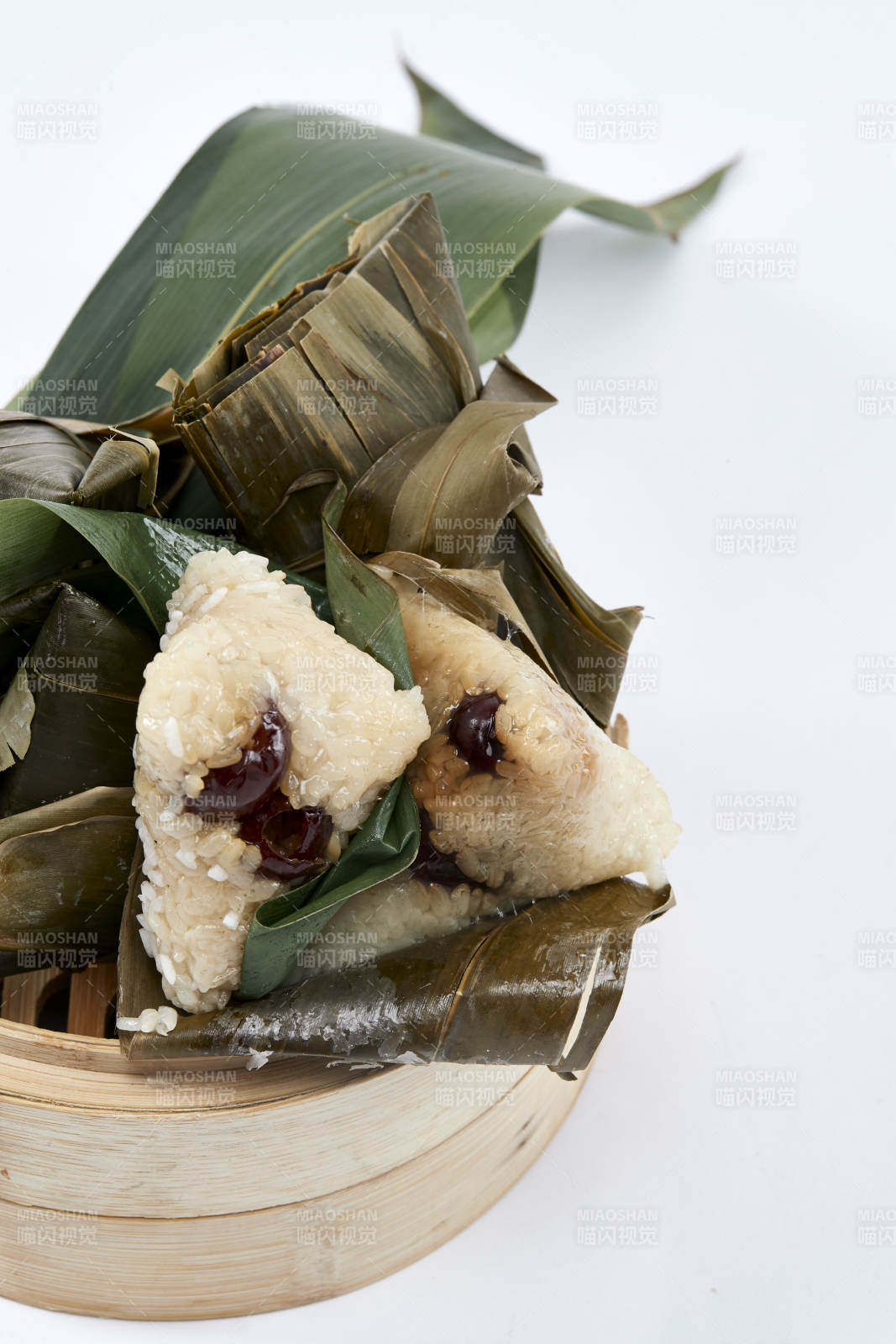 端午节的粽子和原材料图片