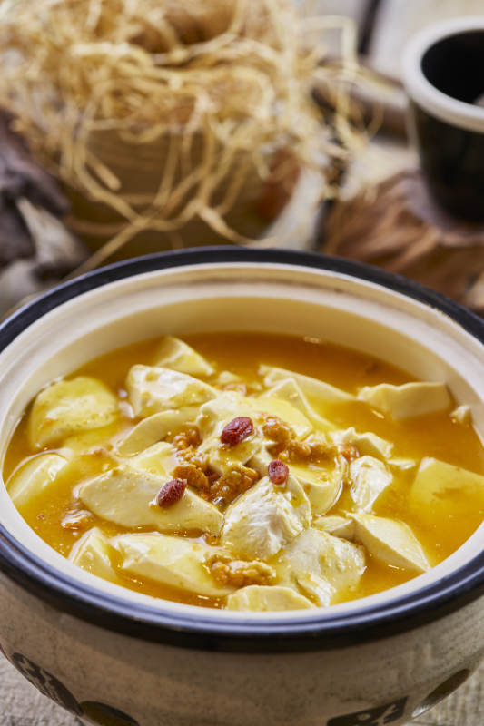 蟹黄海胆炖豆腐图片