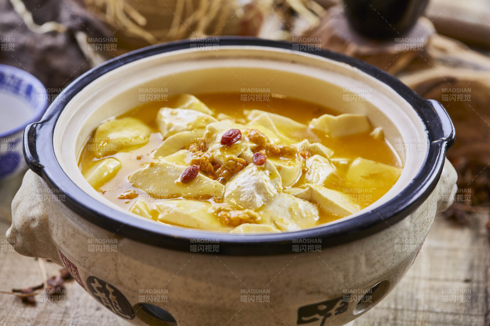 蟹黄海胆炖豆腐图片