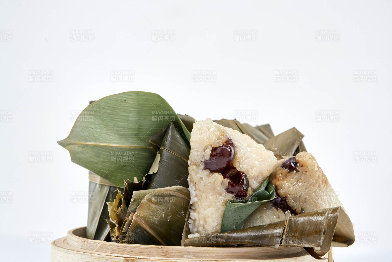 端午节的粽子和原材料图片