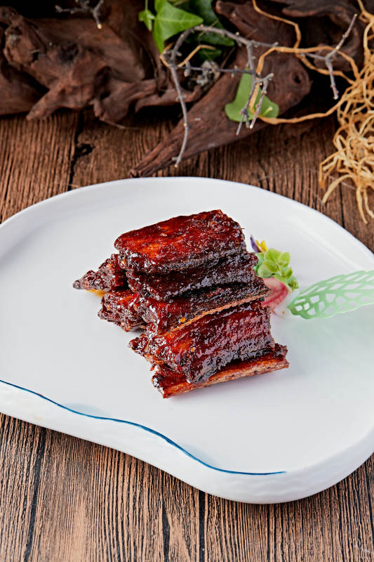 美味烟熏带鱼段图片