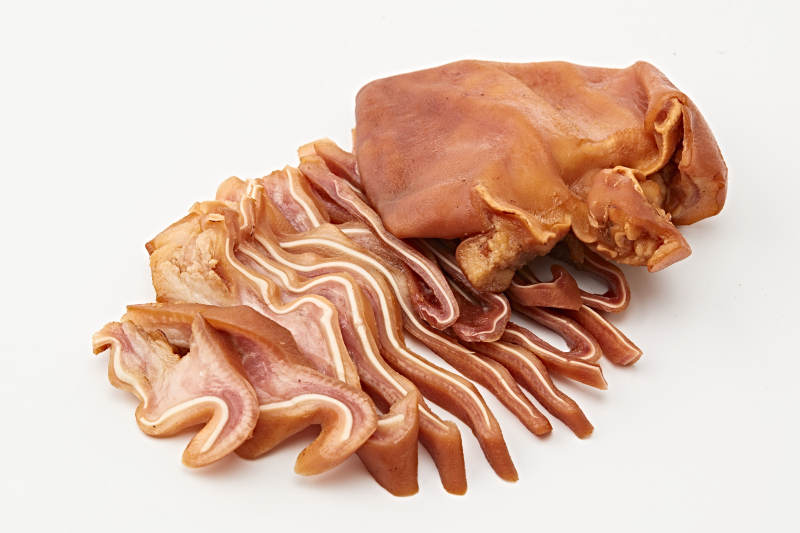 熟食整只熏卤猪耳朵图片