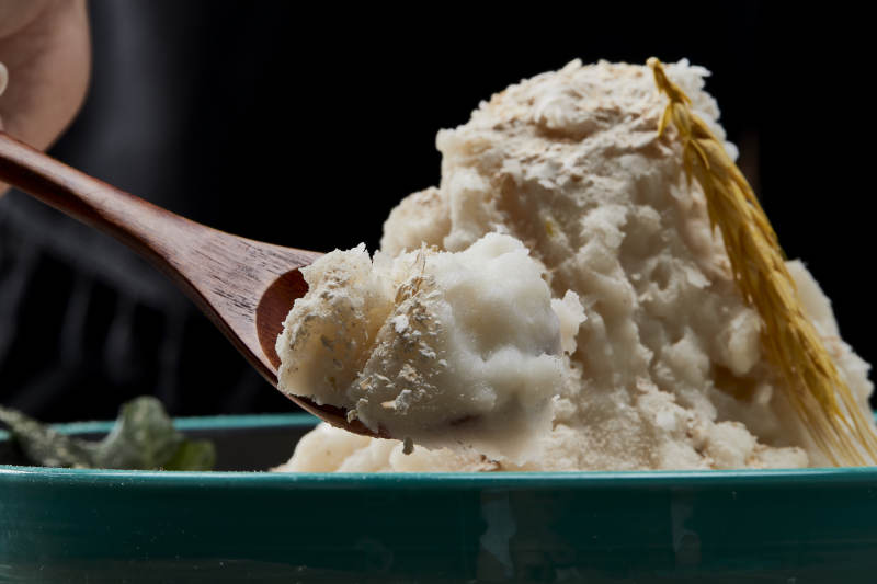 传统健康美食营养土豆泥配薯片图片