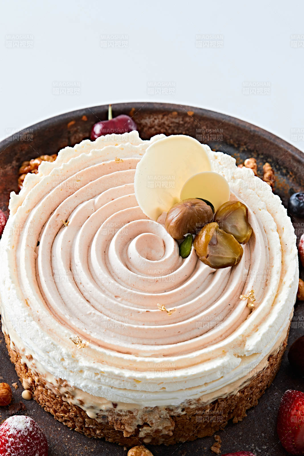 香烤坚果碎烧板栗金箔冰激凌蛋糕图片