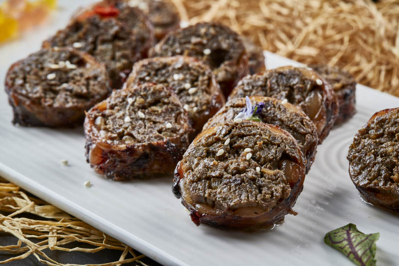 磁盘装的炭烤羊场包羊肝图片