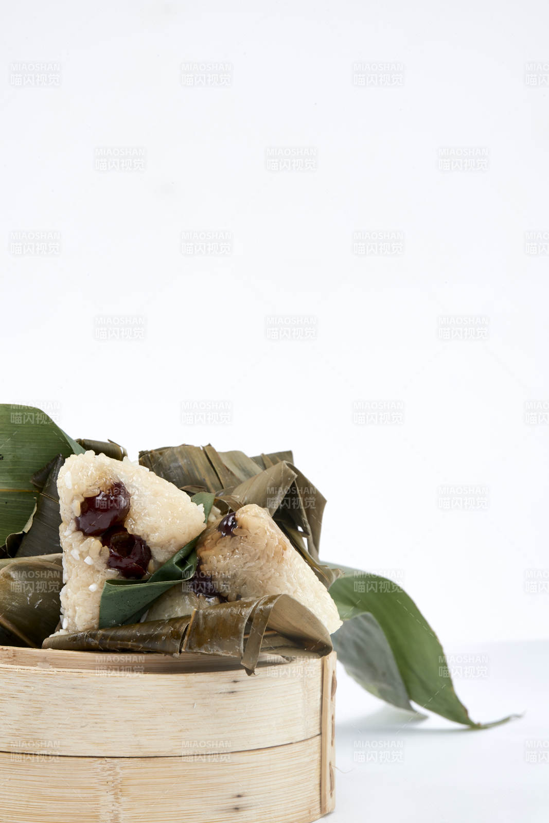 端午节的粽子和原材料图片