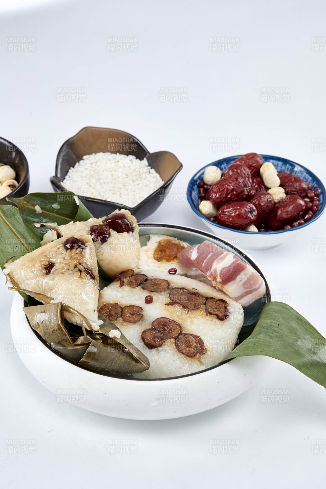 端午节的粽子和原材料图片