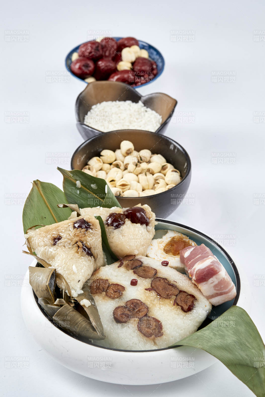 端午节的粽子和原材料图片