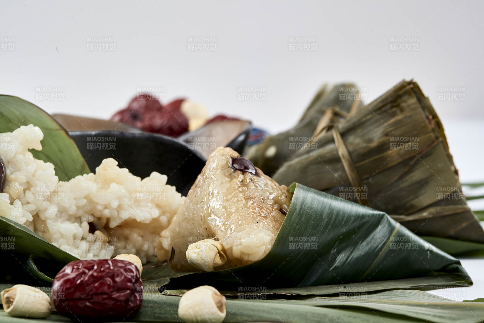 端午节的粽子和原材料图片