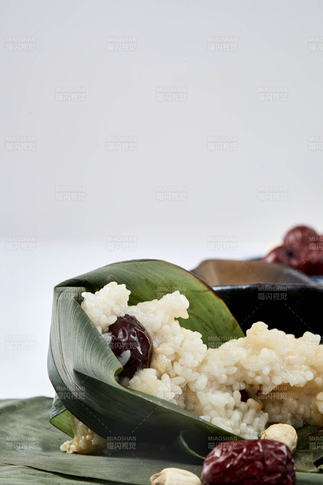 端午节的粽子和原材料图片