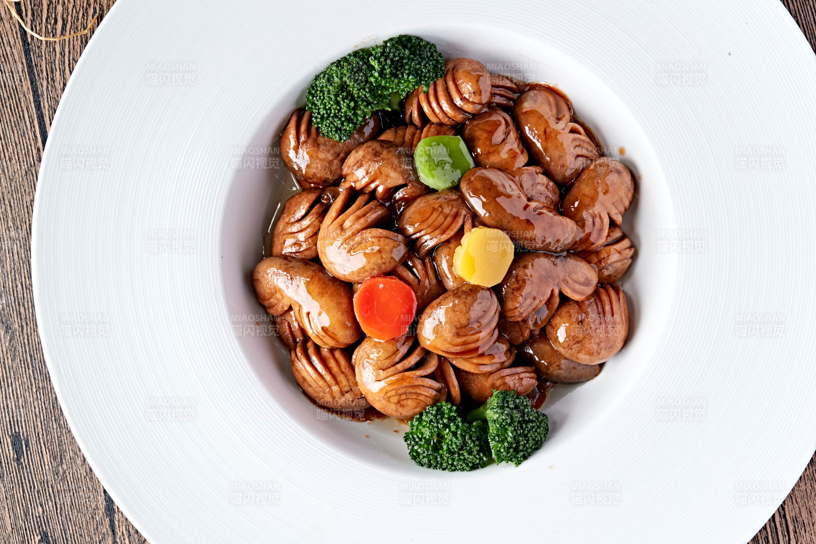 彩椒西蓝花红烧塞外白口蘑图片